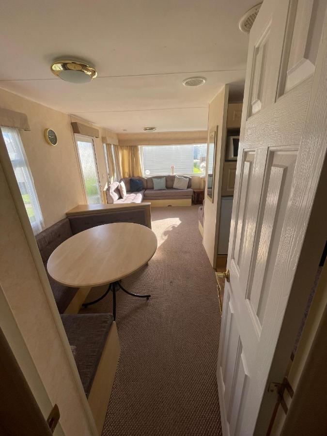 Hotel 341 Family Caravan At Marine Holiday Park, Sleeps 6 Rhyl Exterior foto