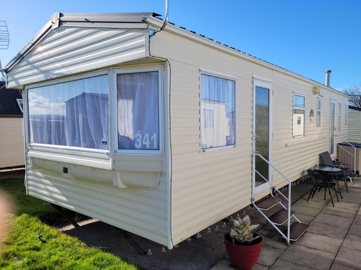 Hotel 341 Family Caravan At Marine Holiday Park, Sleeps 6 Rhyl Exterior foto