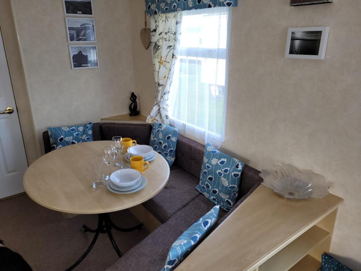 Hotel 341 Family Caravan At Marine Holiday Park, Sleeps 6 Rhyl Exterior foto