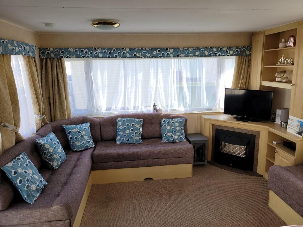 Hotel 341 Family Caravan At Marine Holiday Park, Sleeps 6 Rhyl Exterior foto
