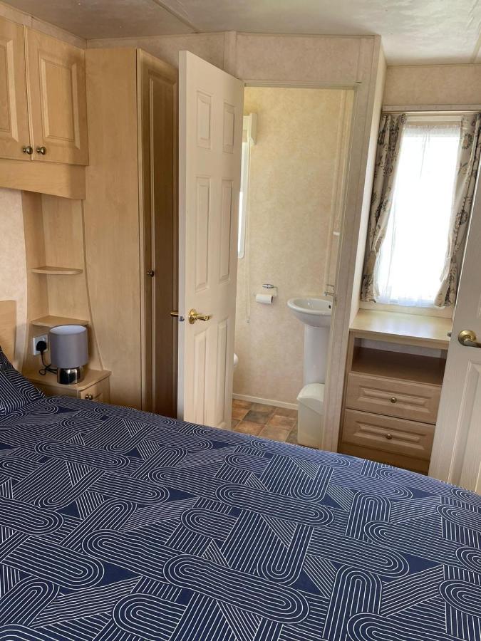 Hotel 341 Family Caravan At Marine Holiday Park, Sleeps 6 Rhyl Exterior foto