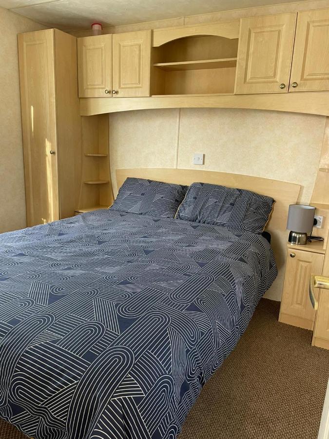 Hotel 341 Family Caravan At Marine Holiday Park, Sleeps 6 Rhyl Exterior foto